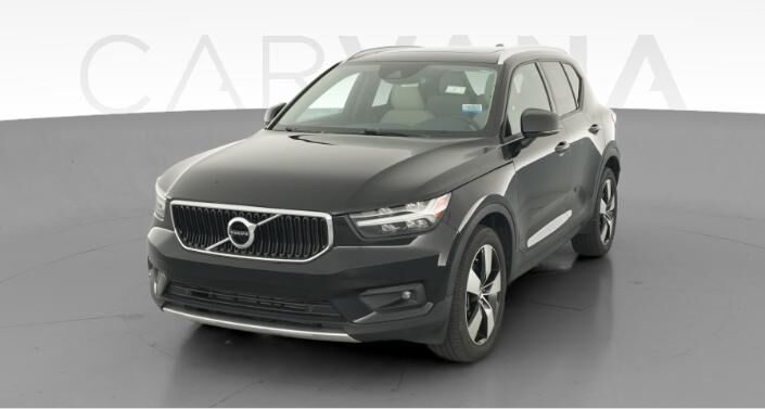 2021 VOLVO XC40