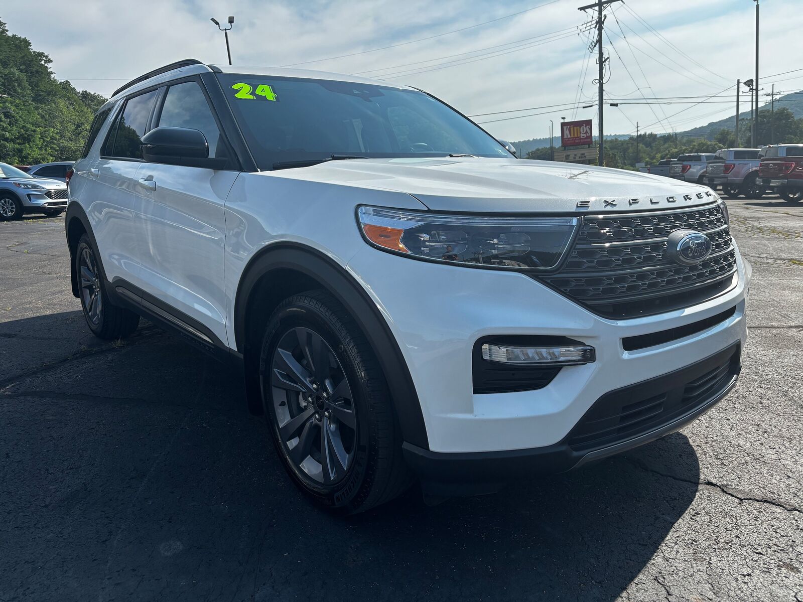 2024 FORD Explorer