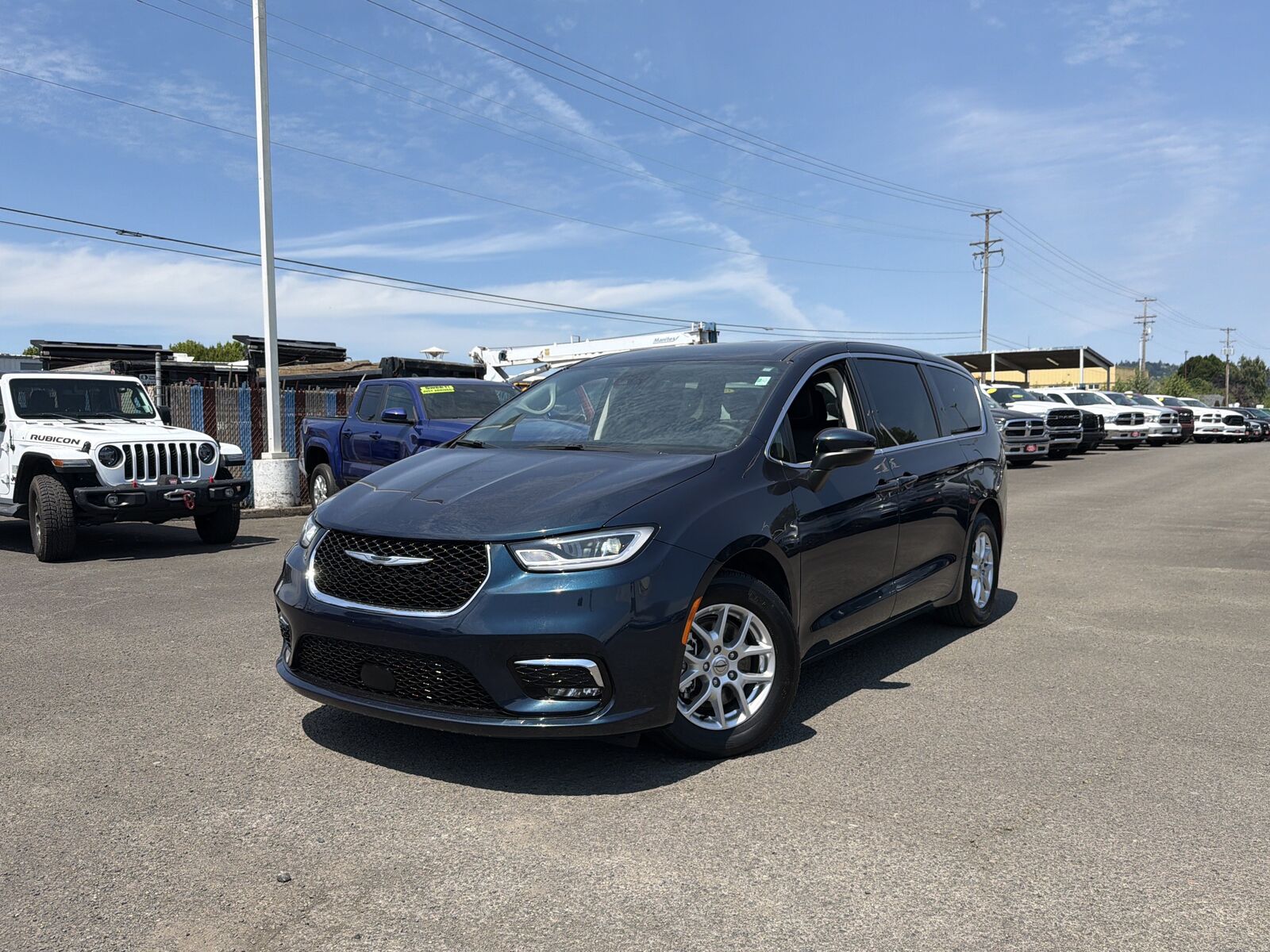 2023 CHRYSLER Pacifica