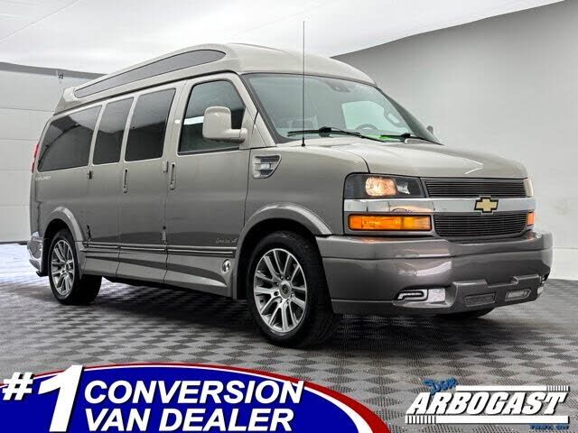 2021 CHEVROLET Express