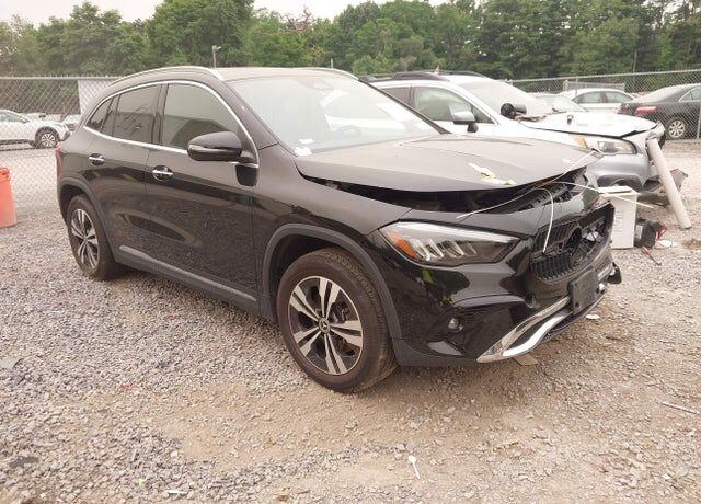 2024 MERCEDES-BENZ GLA-Class