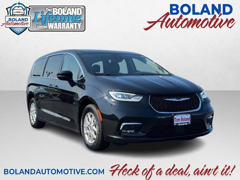 2023 CHRYSLER Pacifica
