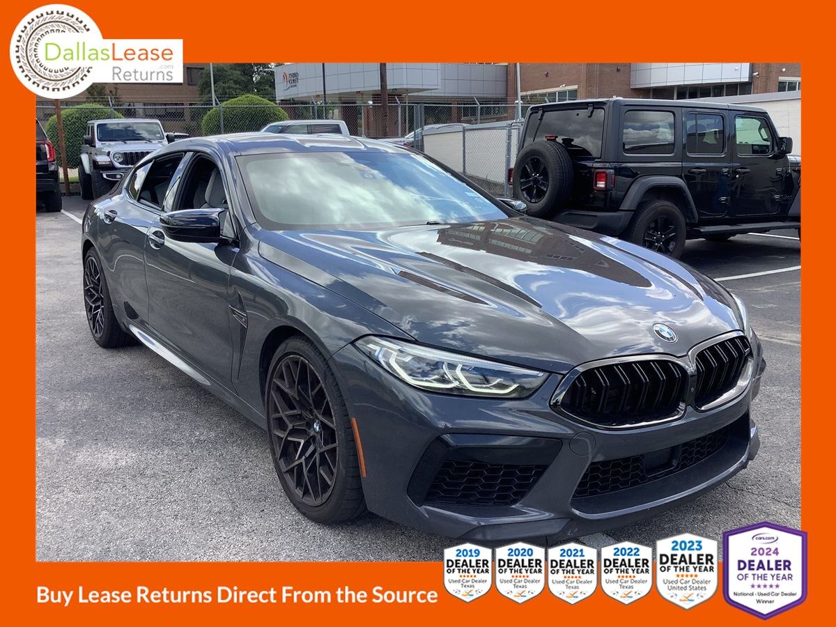 2022 BMW M8
