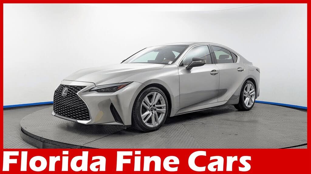 2021 LEXUS IS
