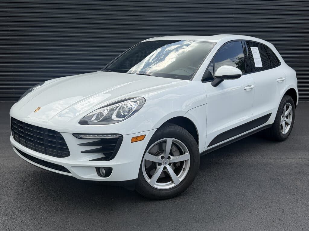 2018 PORSCHE Macan