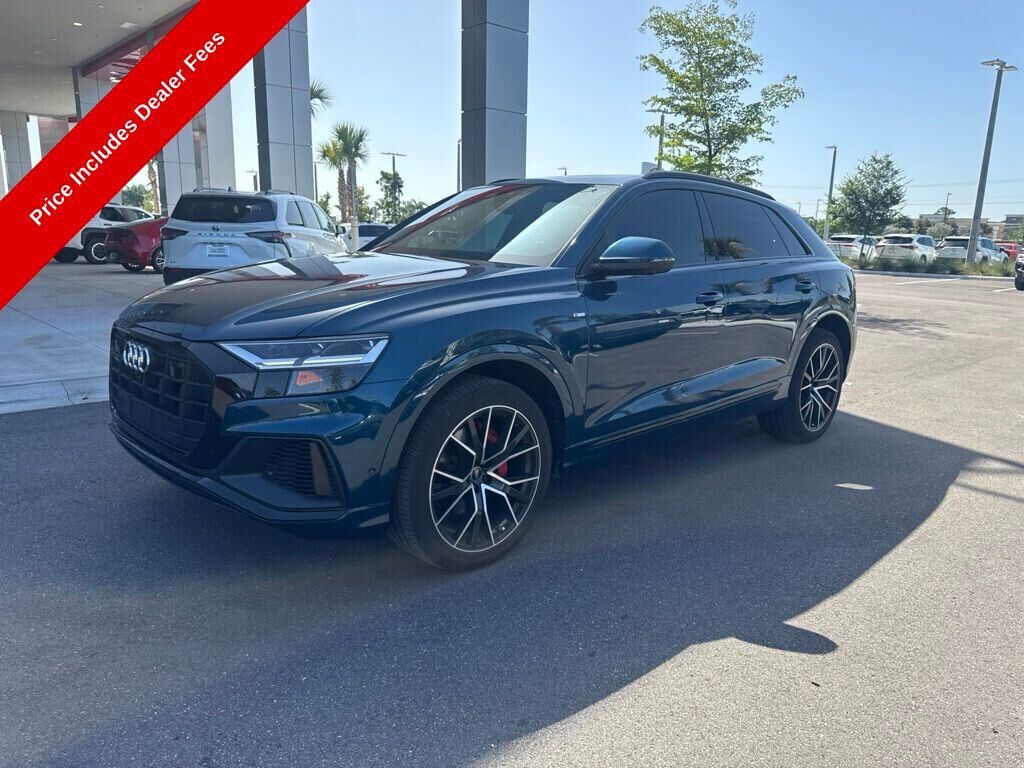 2022 AUDI Q8