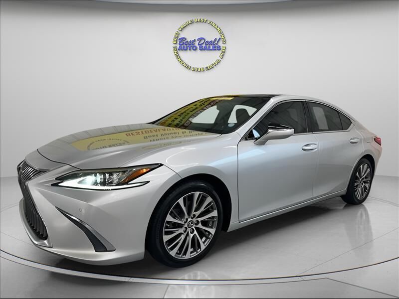 2019 LEXUS ES
