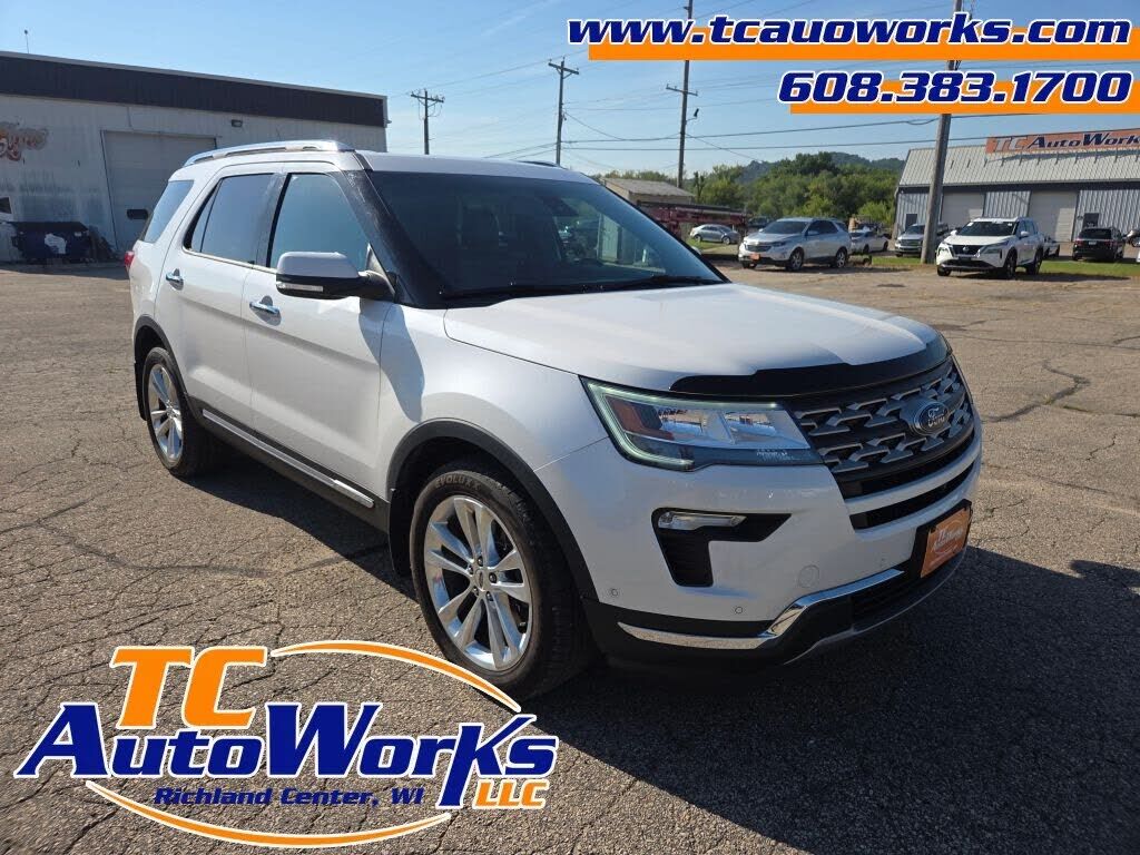 2018 FORD Explorer