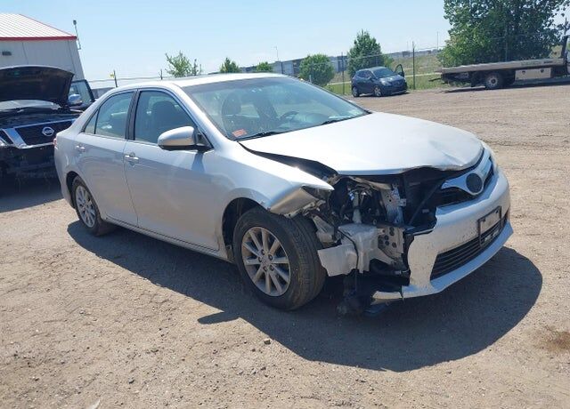 2013 TOYOTA Camry