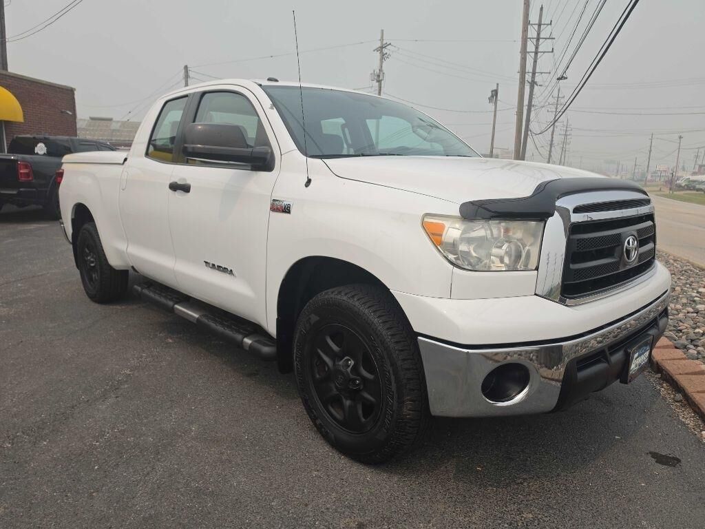 2013 TOYOTA Tundra