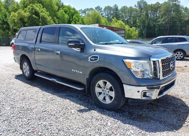 2017 NISSAN Titan
