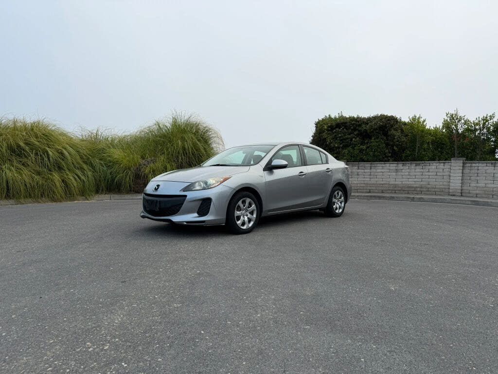 2013 MAZDA Mazda3