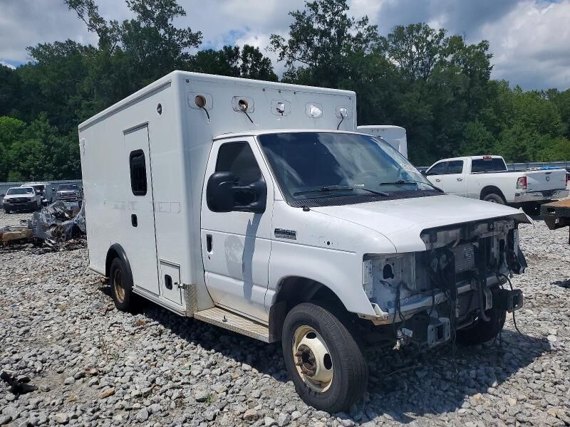 2022 FORD E-350