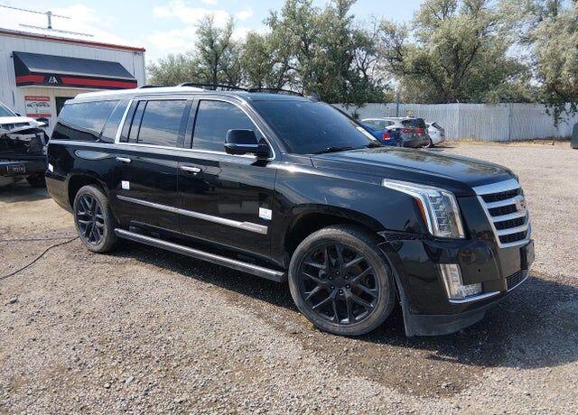 2017 CADILLAC Escalade ESV