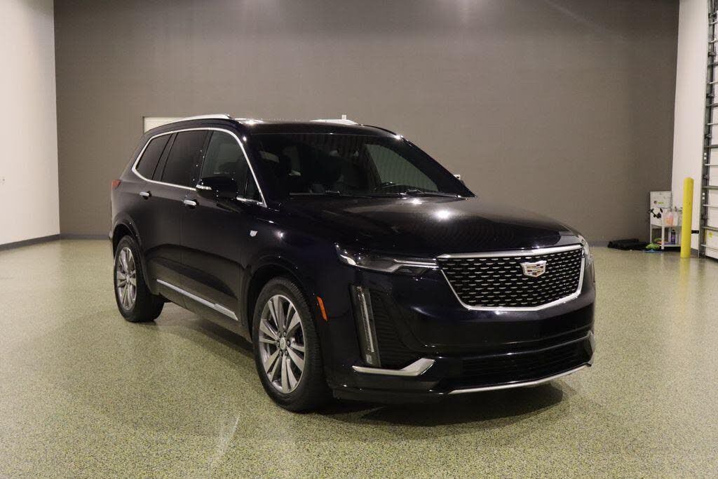 2022 CADILLAC XT6