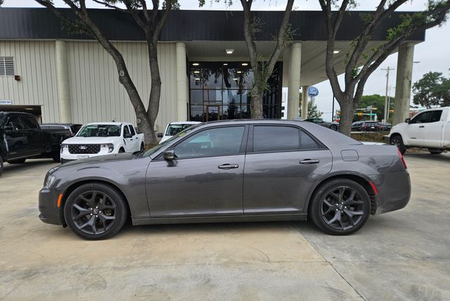 2021 CHRYSLER 300