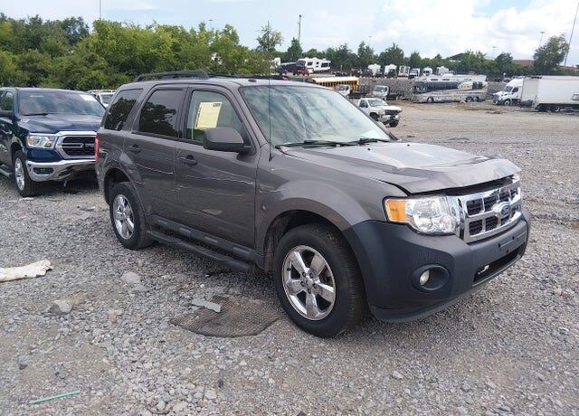 2011 FORD Escape