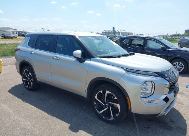 2023 MITSUBISHI Outlander