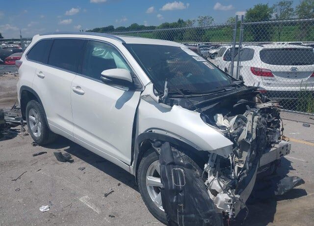2016 TOYOTA Highlander