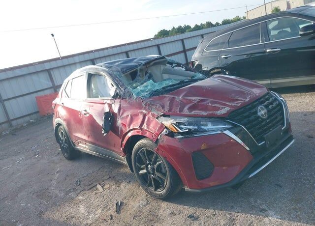 2023 NISSAN Kicks
