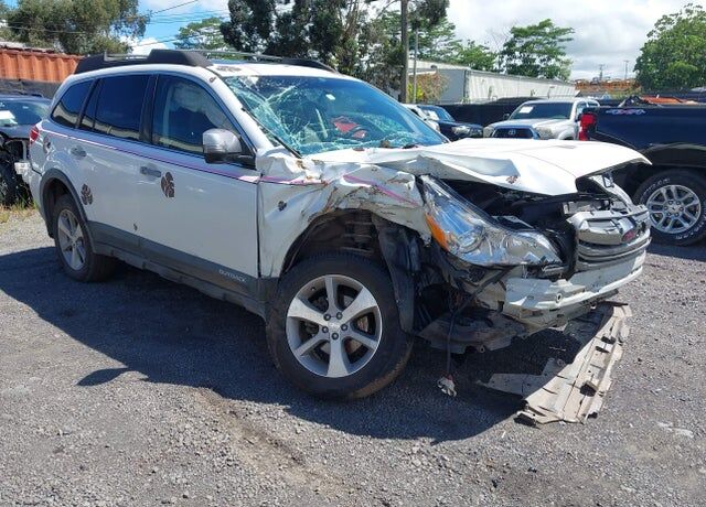 2013 SUBARU Outback