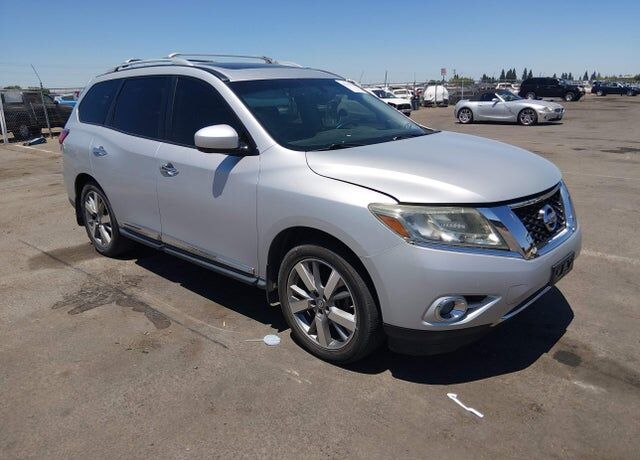 2014 NISSAN Pathfinder