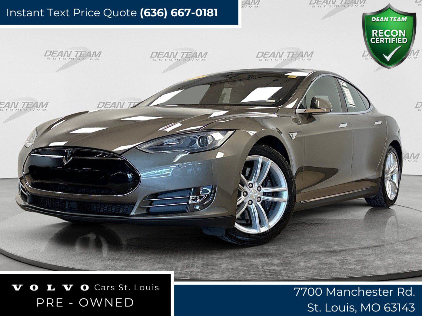 2015 TESLA Model S