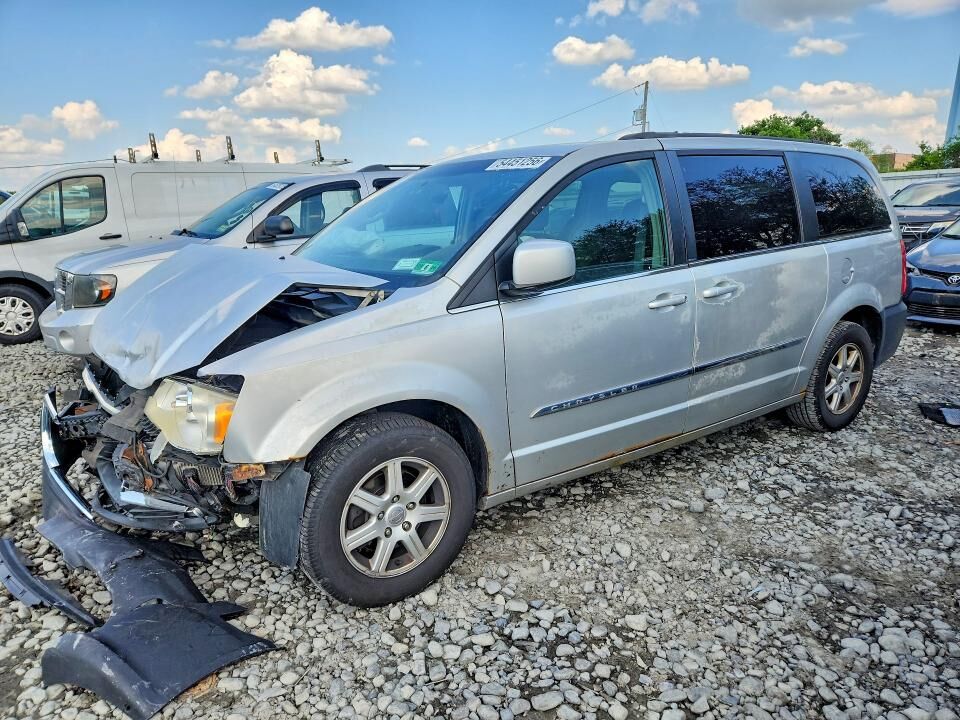 2012 CHRYSLER Town and Country