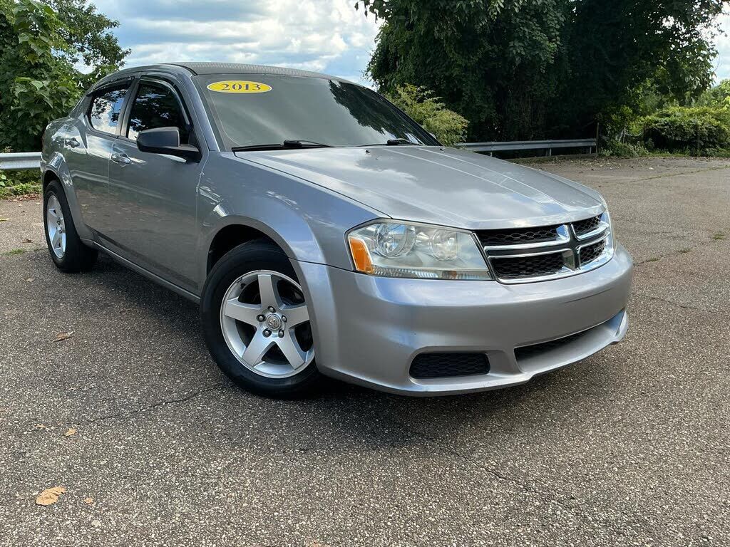 2013 DODGE Avenger