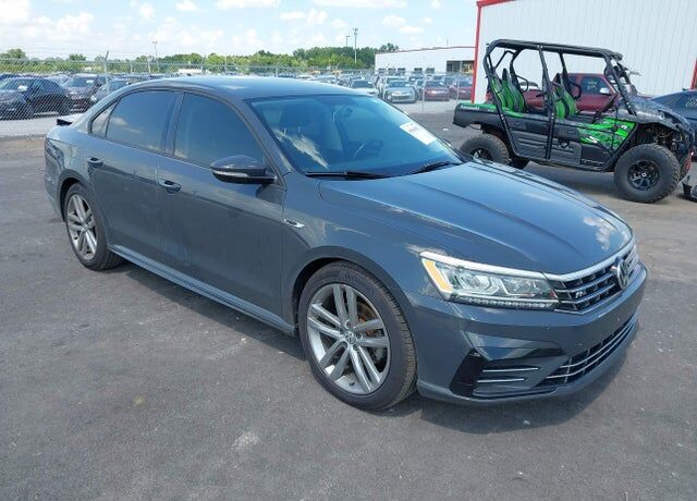 2018 VOLKSWAGEN Passat