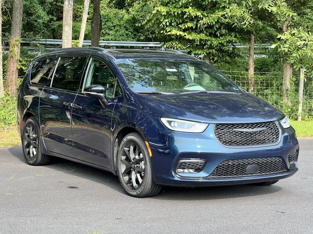 2025 CHRYSLER Pacifica