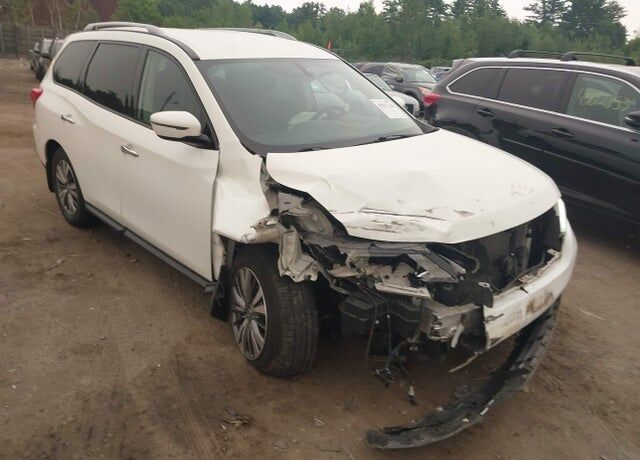 2018 NISSAN Pathfinder