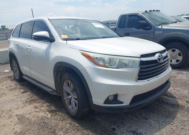 2015 TOYOTA Highlander