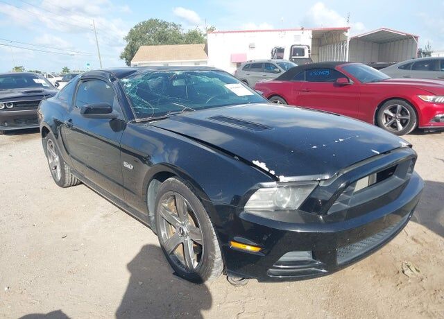2013 FORD Mustang