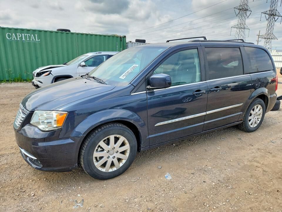 2014 CHRYSLER Town and Country