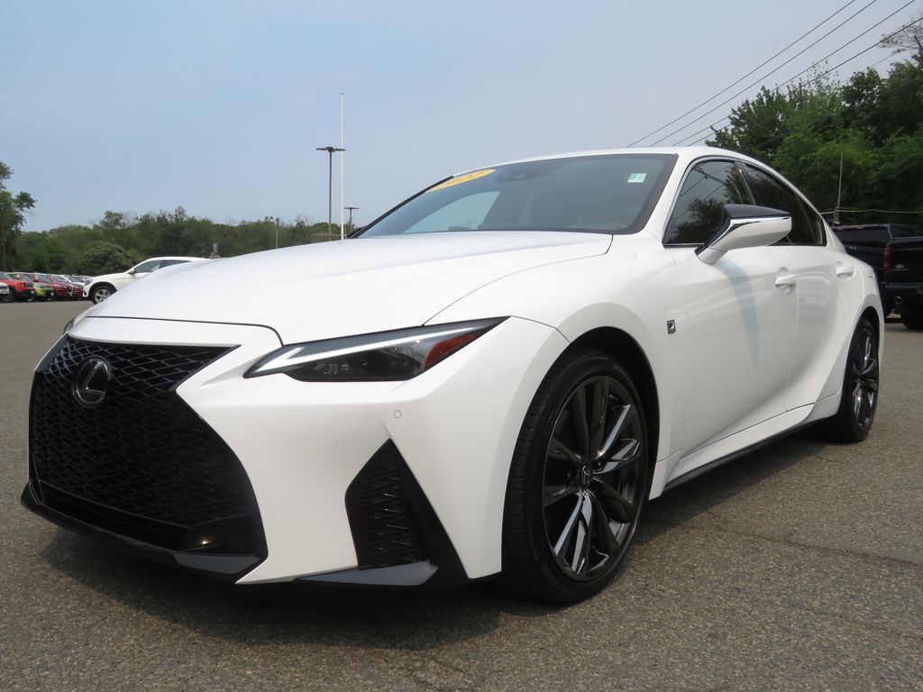 2022 LEXUS IS