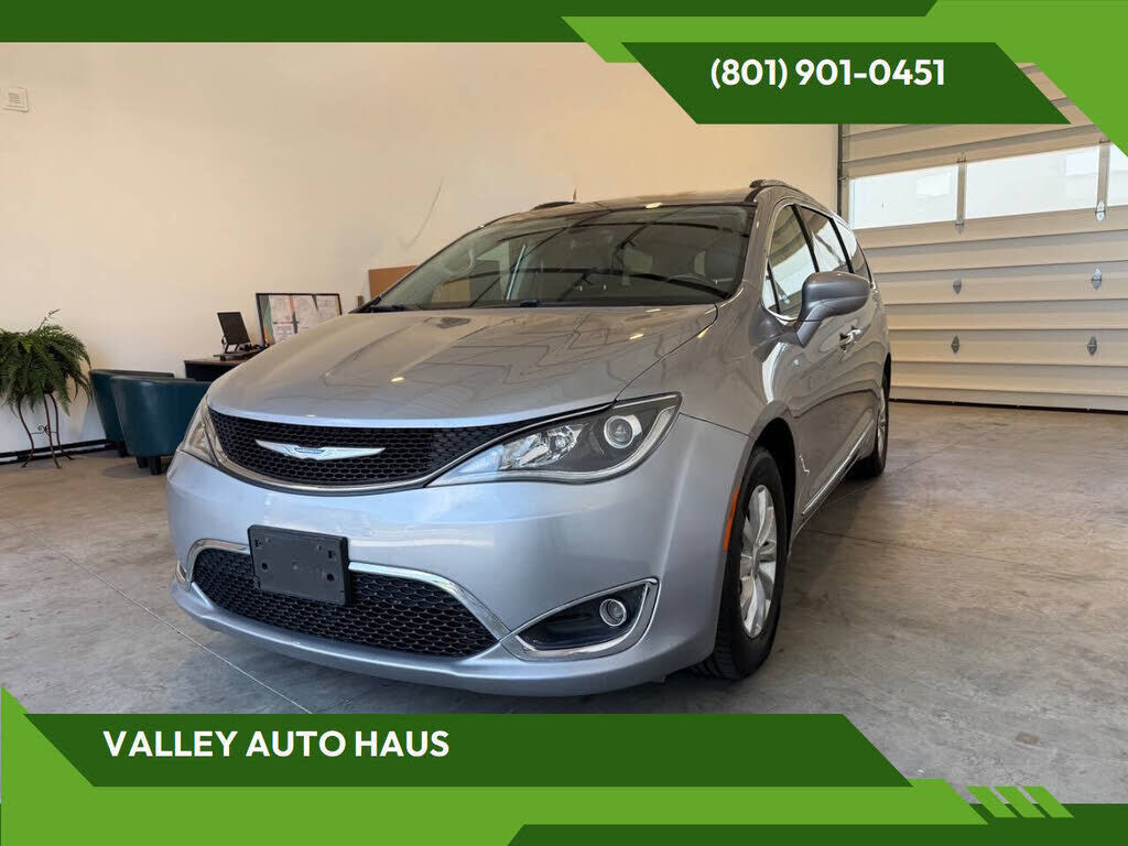 2018 CHRYSLER Pacifica