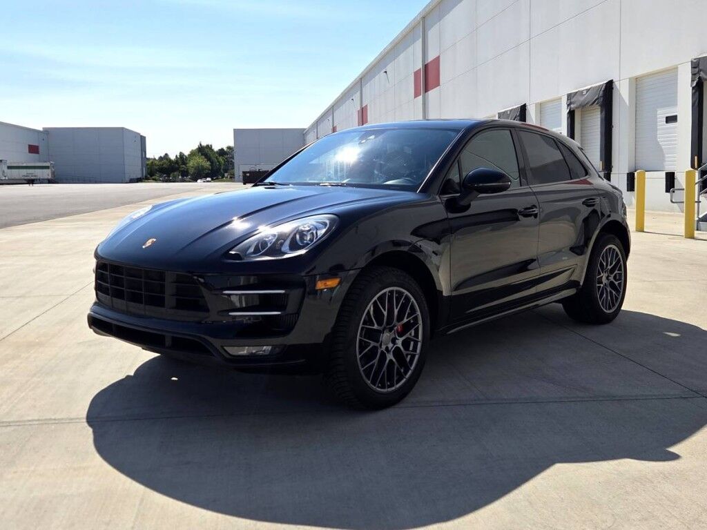 2017 PORSCHE Macan