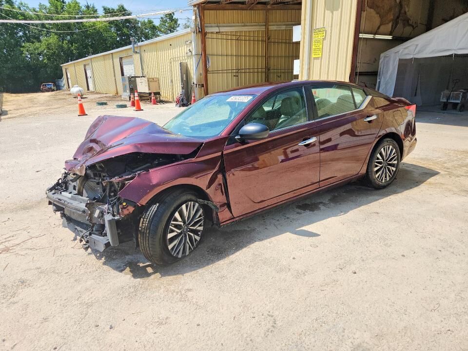 2025 NISSAN Altima