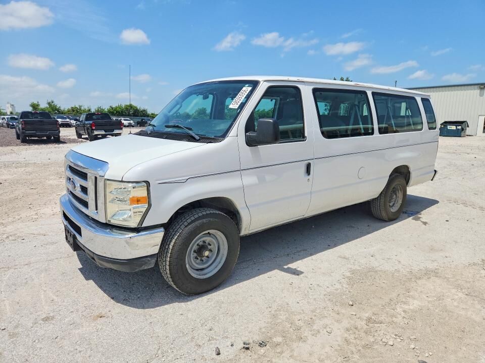 2011 FORD E-350