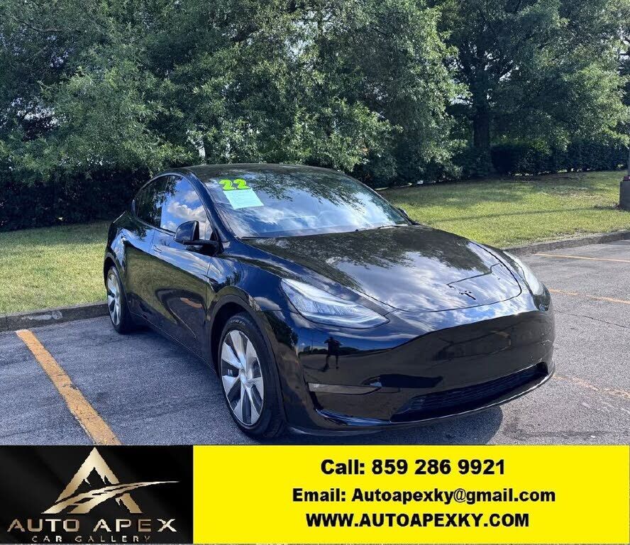 2022 TESLA Model Y