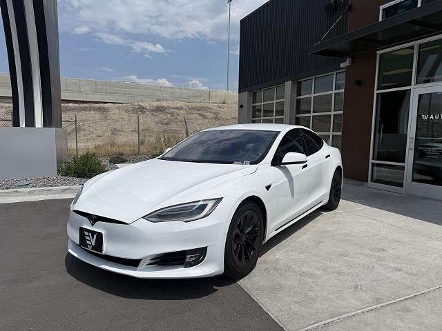 2016 TESLA Model S