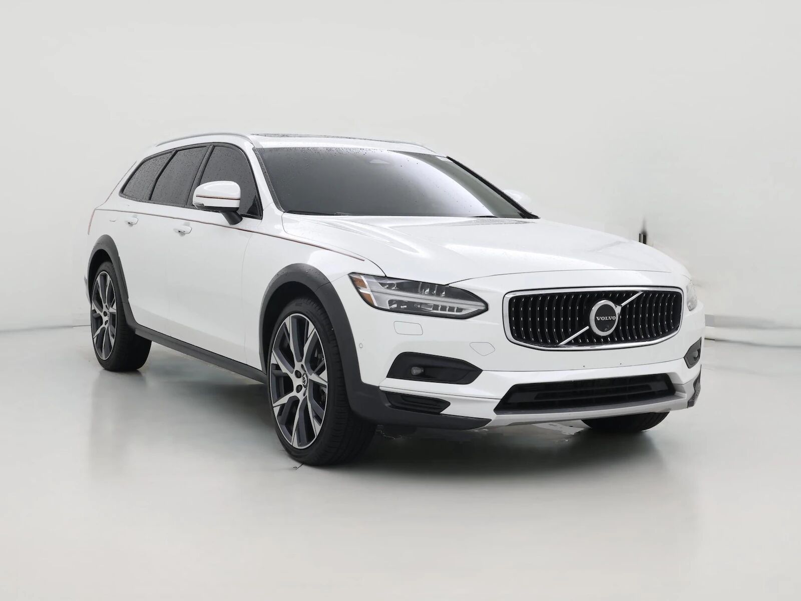 2025 VOLVO V90CC