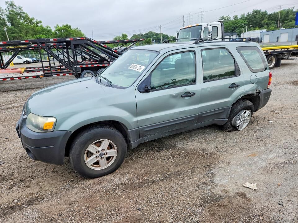 2005 FORD Escape