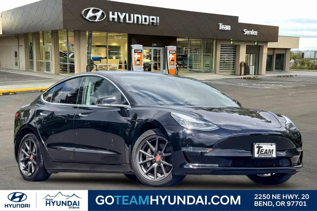 2019 TESLA Model 3