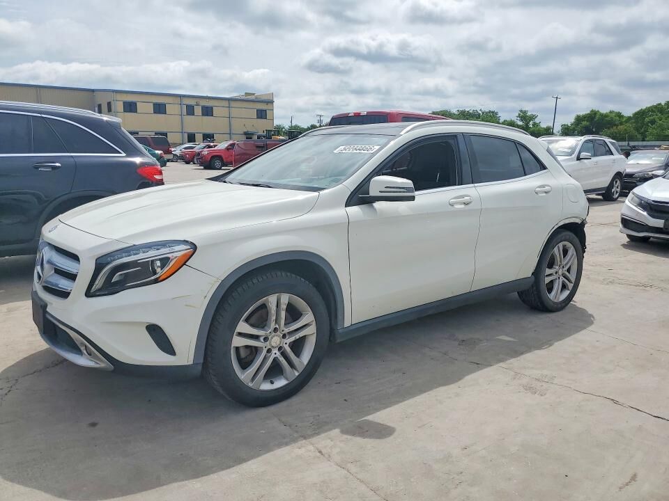 2015 MERCEDES-BENZ GLA-Class