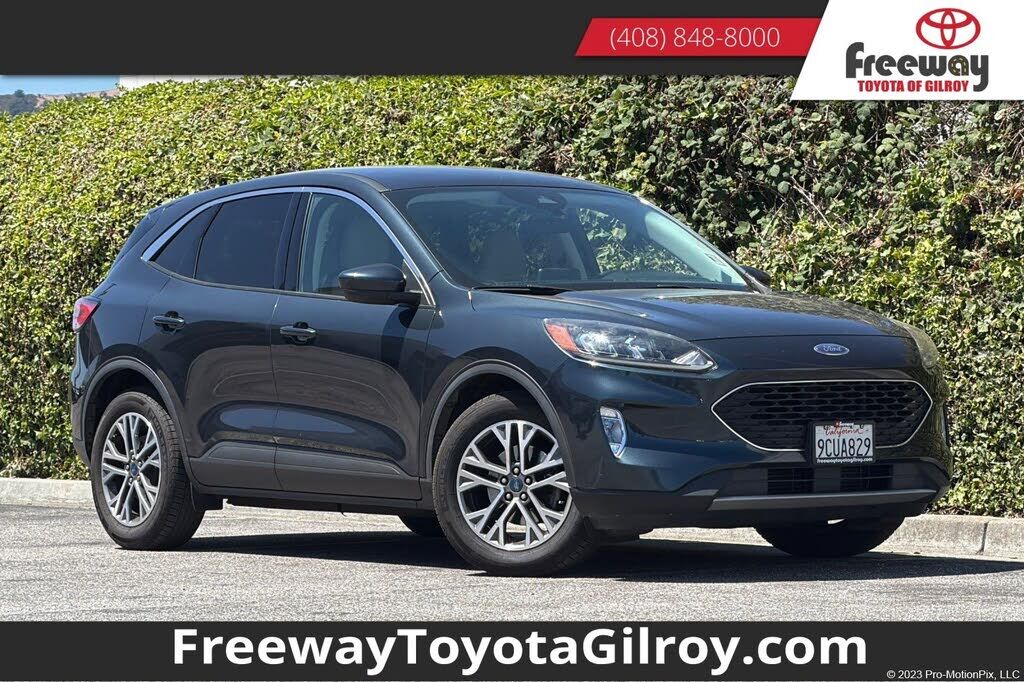 2022 FORD Escape