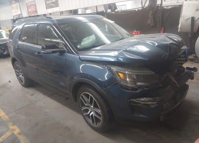 2018 FORD Explorer