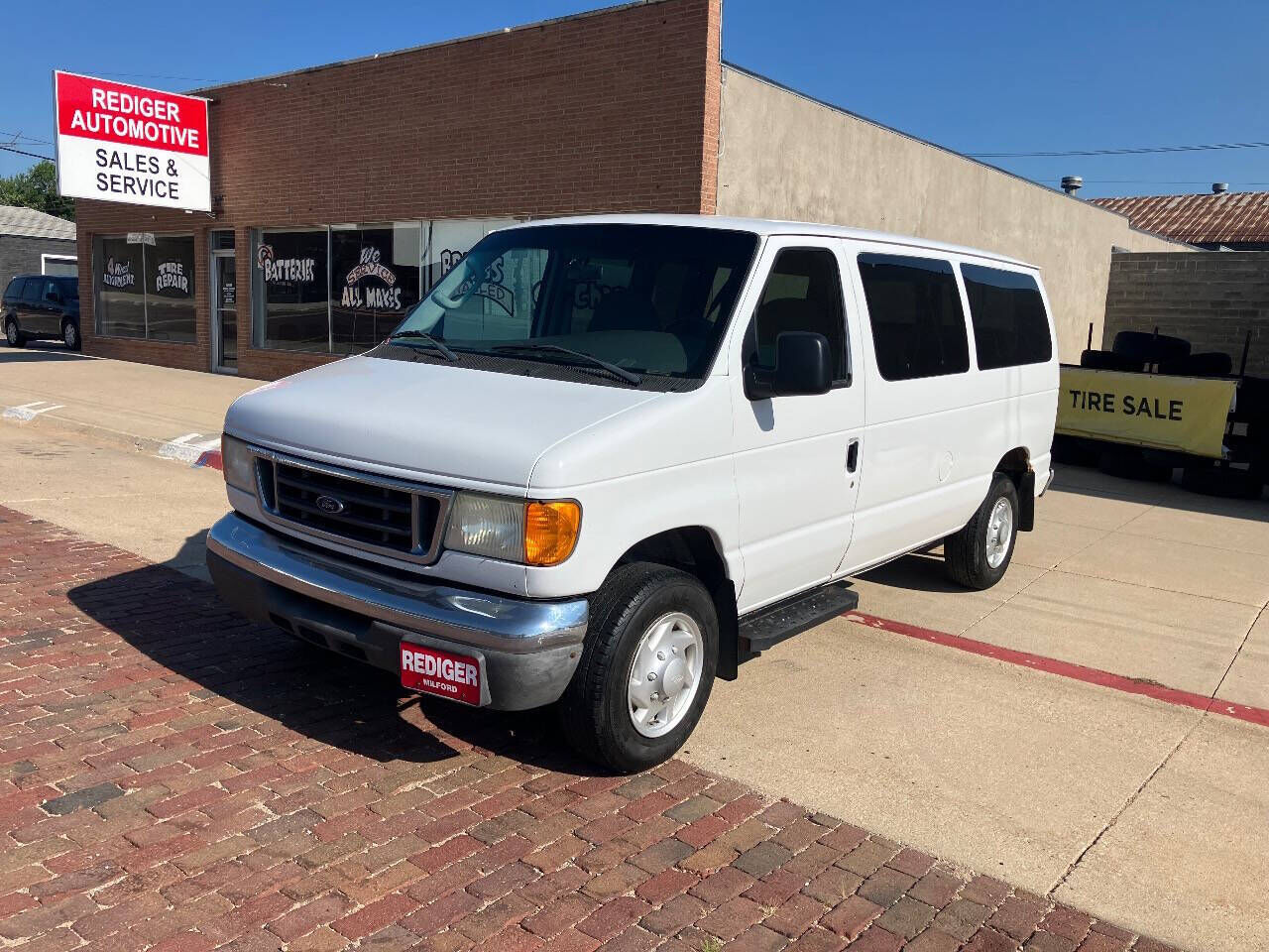 2007 FORD E-350