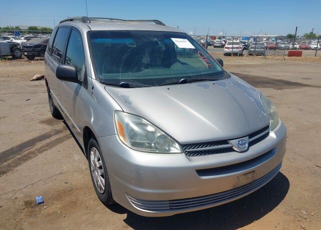 2004 TOYOTA Sienna